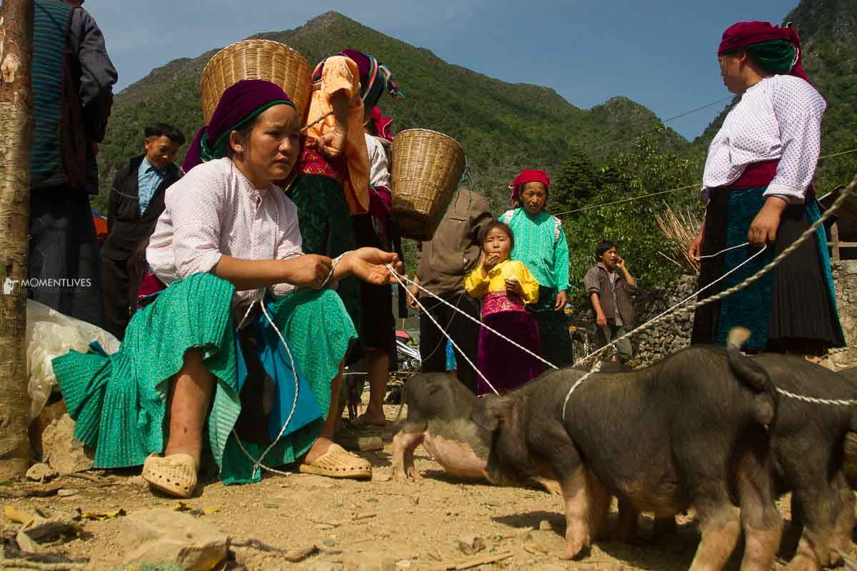 Photo tour to Sa Phin market, Ha Giang