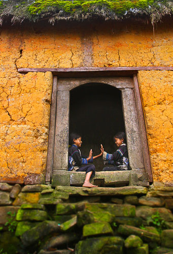 Vietnam photography tour capturing scene of kid playing